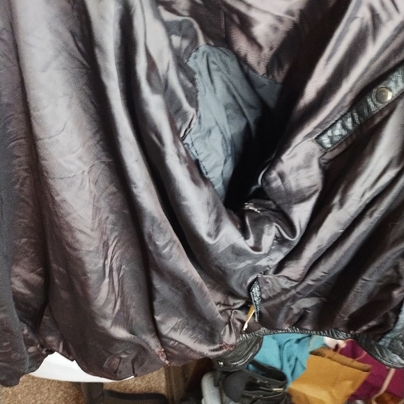 Vintage Wilson's Leather bomber jacket - Picture 6 of 10